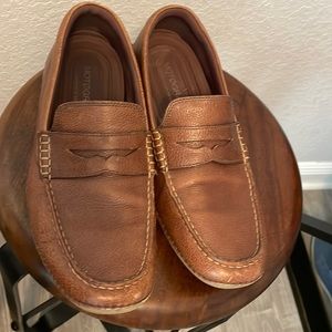 Men’s 11/2 M Cole Haan shoes. Gently used with a lot of life left in them.
